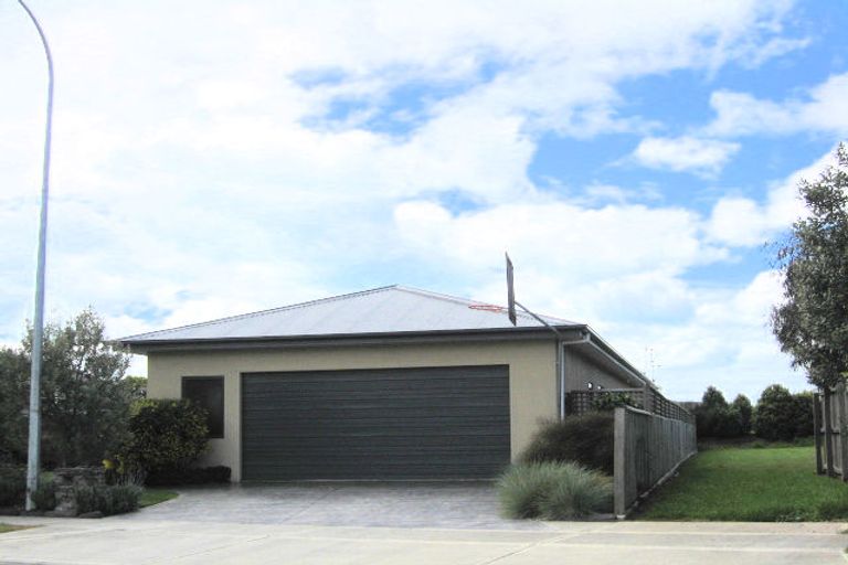 Photo of property in 12 Monaco View, Stoke, Nelson, 7011