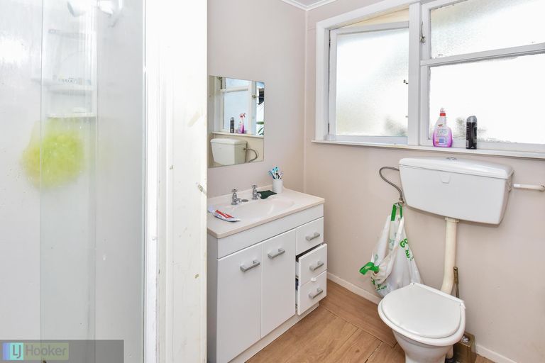 Photo of property in 9 Forbury Place, Mangere, Auckland, 2022