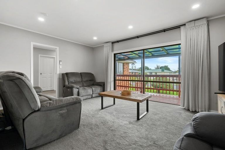 Photo of property in 14 Nicola Place, Mangere, Auckland, 2022
