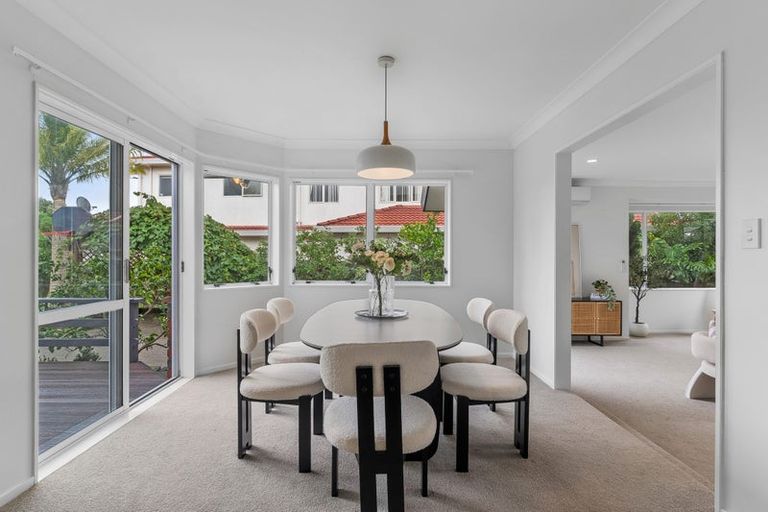 Photo of property in 3 Bronte Place, Somerville, Auckland, 2014