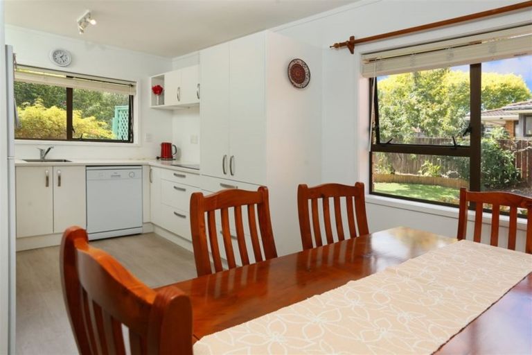 Photo of property in 104 Rathgar Road, Henderson, Auckland, 0610