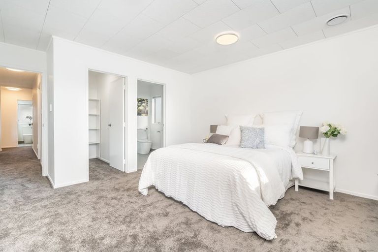 Photo of property in 4 Silverstone Place, Henderson, Auckland, 0612