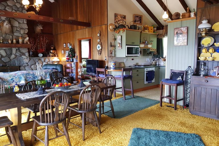 Photo of property in 1 Pioneer Drive, Lake Tekapo, 7999