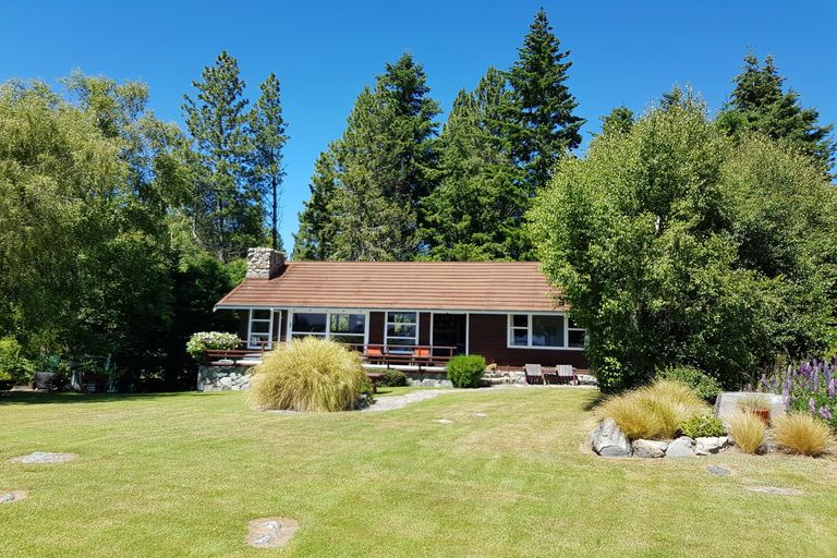 Photo of property in 1 Pioneer Drive, Lake Tekapo, 7999