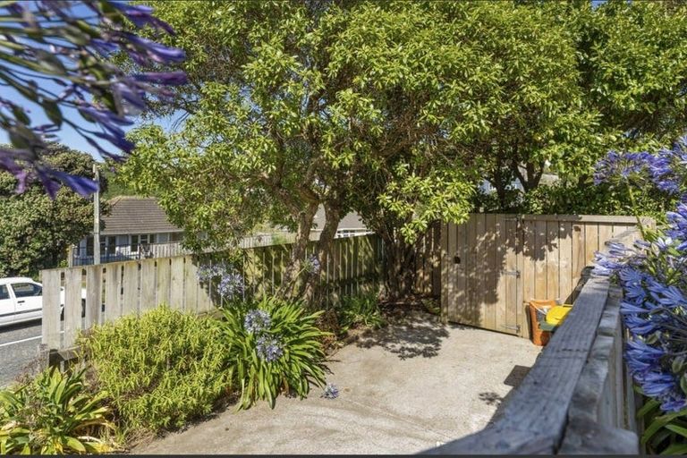 Photo of property in 19 Taupiri Crescent, Titahi Bay, Porirua, 5022