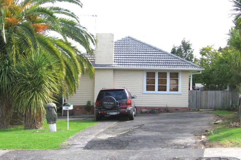 Photo of property in 102a Kervil Avenue, Te Atatu Peninsula, Auckland, 0610