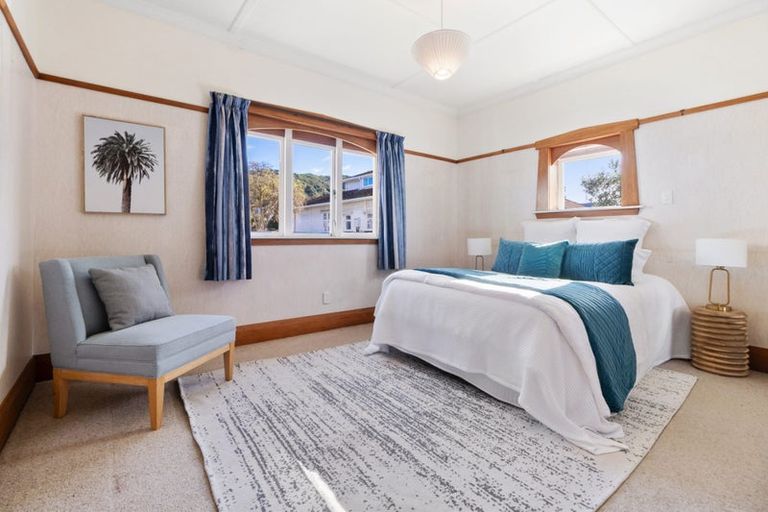 Photo of property in 297 The Parade, Island Bay, Wellington, 6023