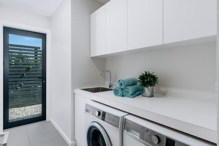 Photo of property in 8 Kokako Lane, Jacks Point, Queenstown, 9371