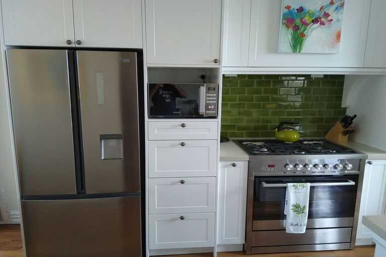 Photo of property in 32 Esther Street, Martinborough, 5711