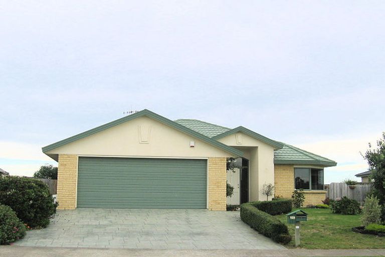 Photo of property in 7 Takahe Drive, Paraparaumu Beach, Paraparaumu, 5032