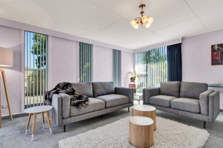 Photo of property in 9 Kennedy Place, Merrilands, New Plymouth, 4312