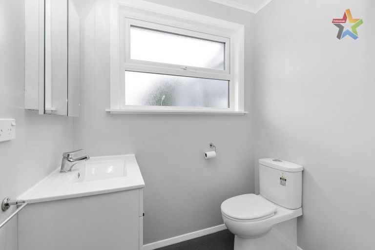 Photo of property in 8 Stamford Grove, Avalon, Lower Hutt, 5011