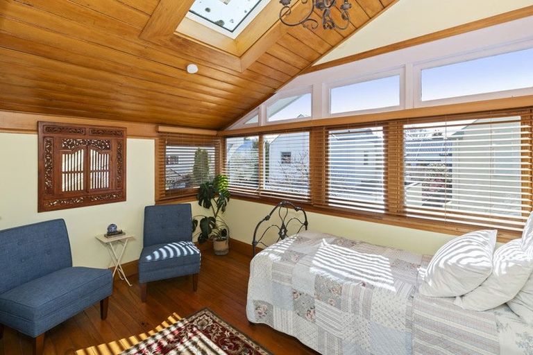 Photo of property in 39 Holly Road, St Albans, Christchurch, 8014