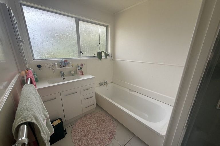 Photo of property in 10 Ribot Place, Randwick Park, Auckland, 2105