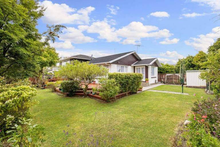 Photo of property in 57 Kent Lodge Avenue, Avonhead, Christchurch, 8042
