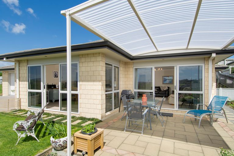 Photo of property in 23 Merlot Drive, Pyes Pa, Tauranga, 3112