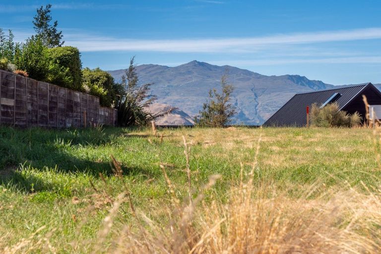 Photo of property in 13 Orford Drive, Jacks Point, Queenstown, 9371