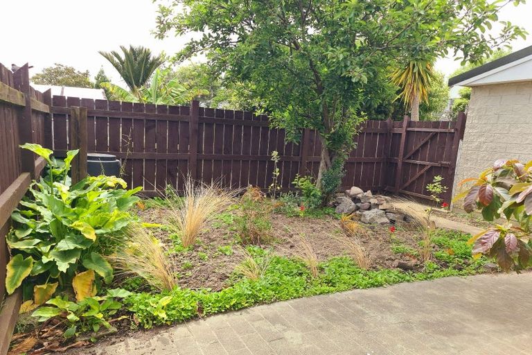 Photo of property in 6 Jarrett Court, Roslyn, Palmerston North, 4414