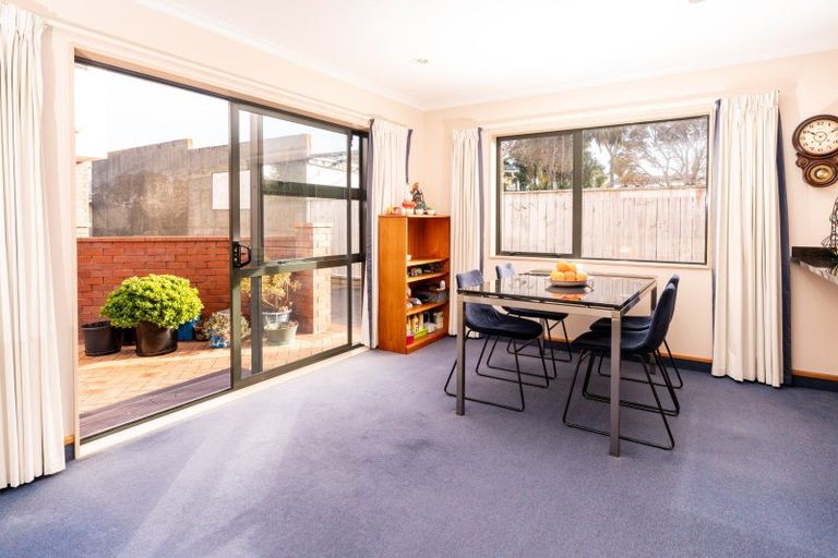 Photo of property in 31 Argentine Avenue, Miramar, Wellington, 6022