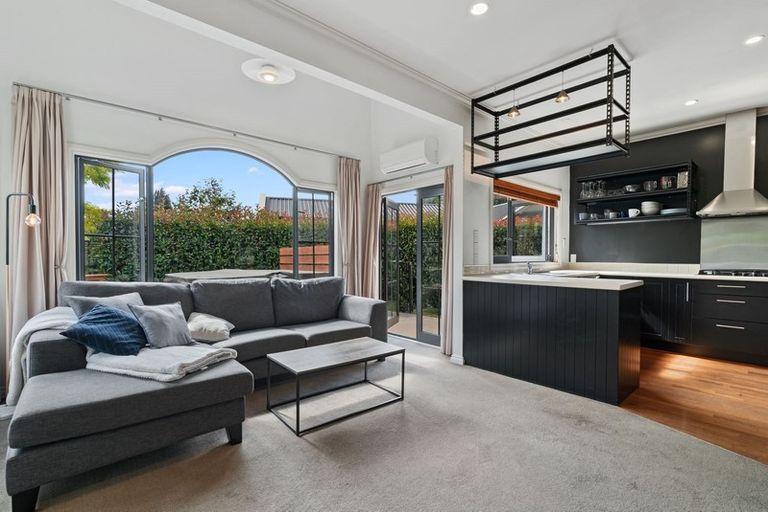 Photo of property in 25 Meadowstone Drive, Wanaka, 9305