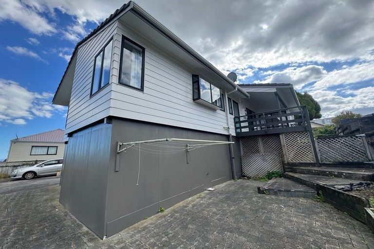 Photo of property in 42 Calluna Crescent, Totara Heights, Auckland, 2105
