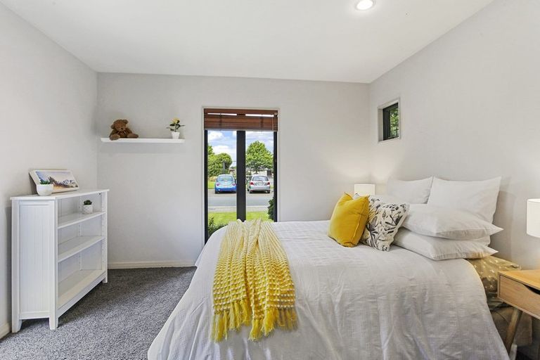 Photo of property in 17 Marsack Crescent, Halswell, Christchurch, 8025
