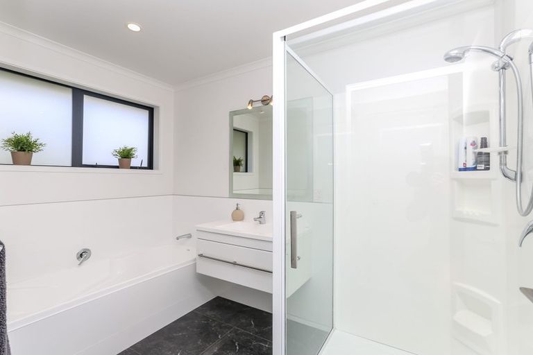 Photo of property in 206a Ngamotu Road, Spotswood, New Plymouth, 4310