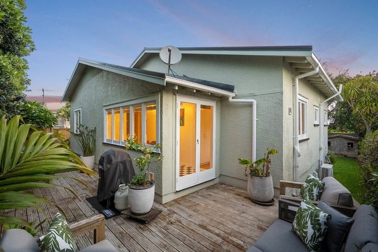 Photo of property in 1c Rutherford Street, Belmont, Auckland, 0622