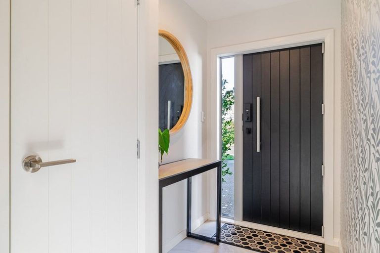 Photo of property in 2a Alton Place, Hokowhitu, Palmerston North, 4410