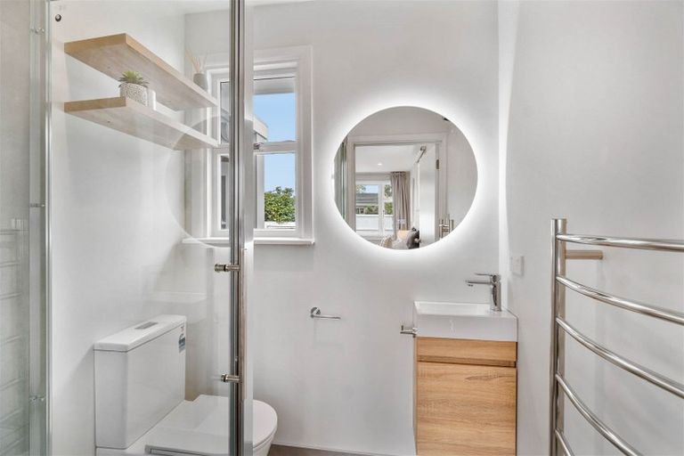 Photo of property in 9 Derrett Place, Saint Martins, Christchurch, 8022