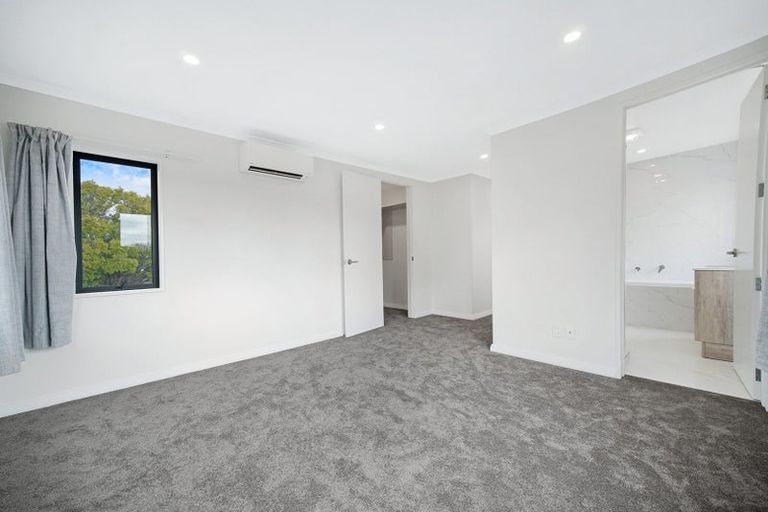 Photo of property in 421a Bucklands Beach Road, Bucklands Beach, Auckland, 2012