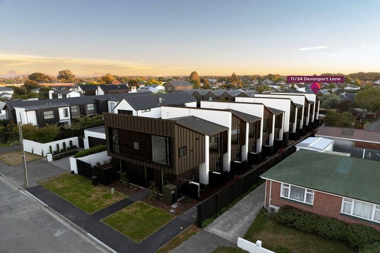 Photo of property in 11/24 Devonport Lane, St Albans, Christchurch, 8014