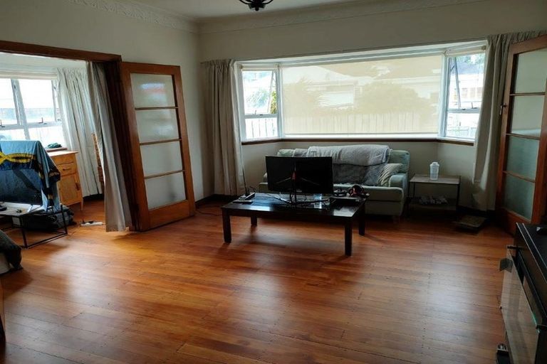 Photo of property in 94 Tiber Street, Island Bay, Wellington, 6023