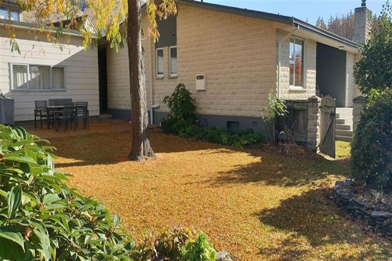 Photo of property in 4 Norman Terrace, Wanaka, 9305
