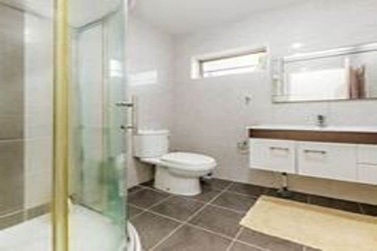 Photo of property in 43a Gray Avenue, Mangere East, Auckland, 2024