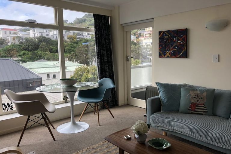 Photo of property in 11/4f Claremont Grove, Mount Victoria, Wellington, 6011