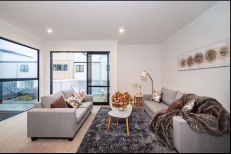 Photo of property in 2 Pheasant Lane, Hobsonville, Auckland, 0616