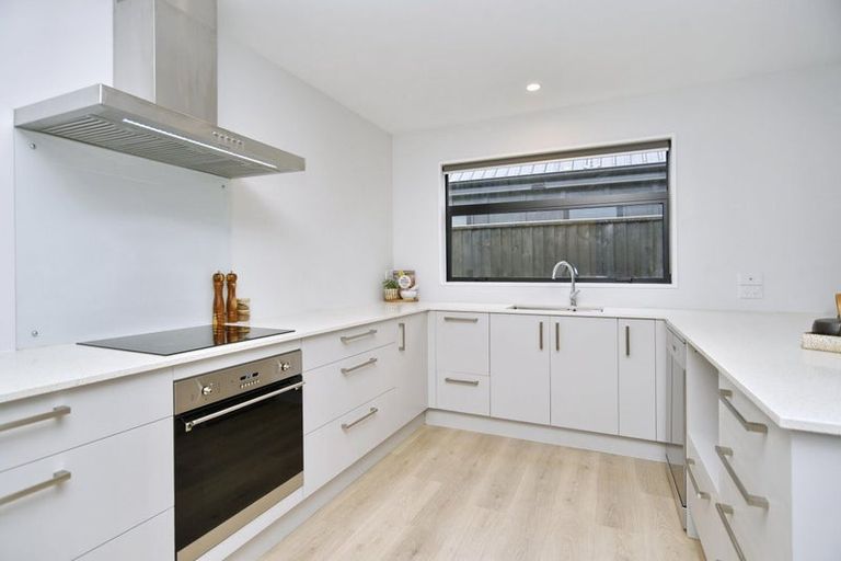 Photo of property in 6 Lazarus Lane, Halswell, Christchurch, 8025