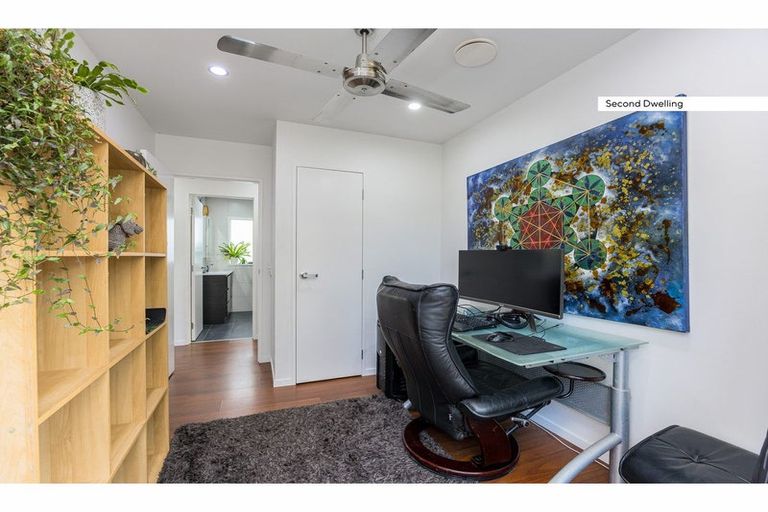 Photo of property in 5 Woodvale Road, Glen Eden, Auckland, 0602