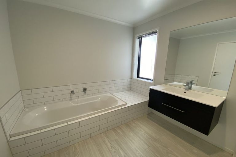 Photo of property in 6 Lucca Crescent, Rolleston, 7615