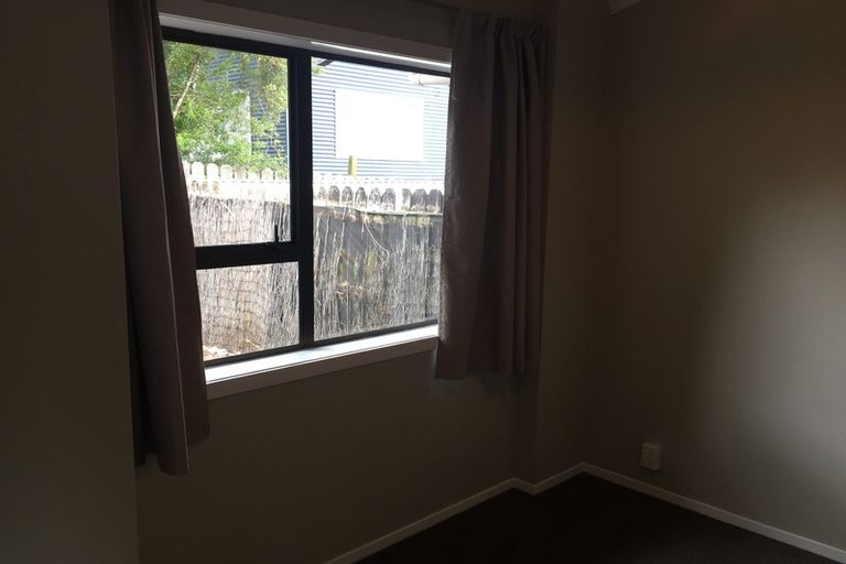 Photo of property in 1/77 Konini Road, Titirangi, Auckland, 0604