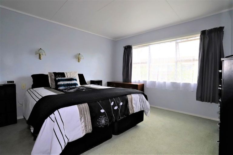 Photo of property in 16 Matai Place, Hawera, 4610