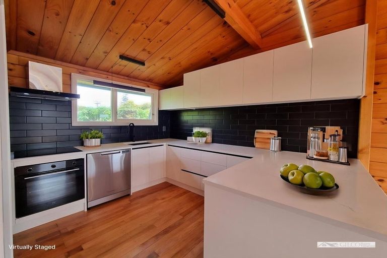 Photo of property in 283a Beach Road, Campbells Bay, Auckland, 0630