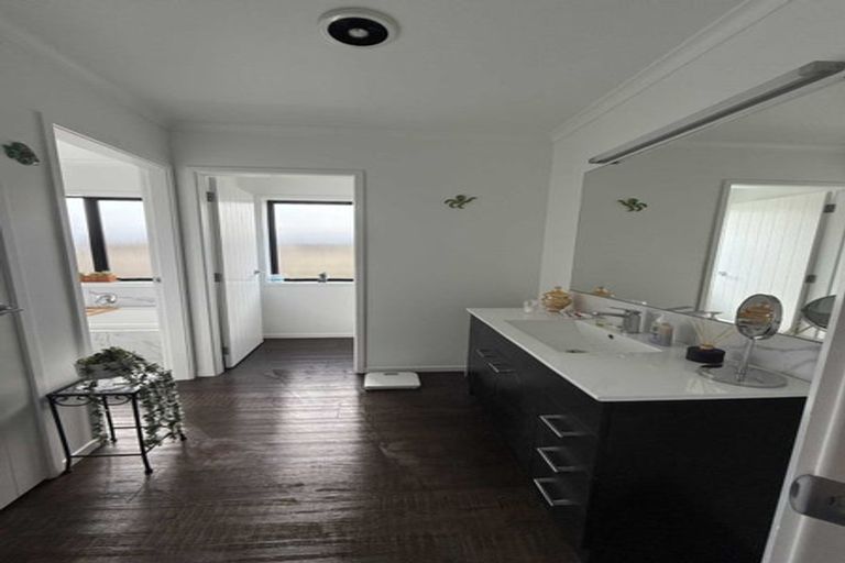 Photo of property in 9 Lady Jocelyn Place, Whitianga, 3510