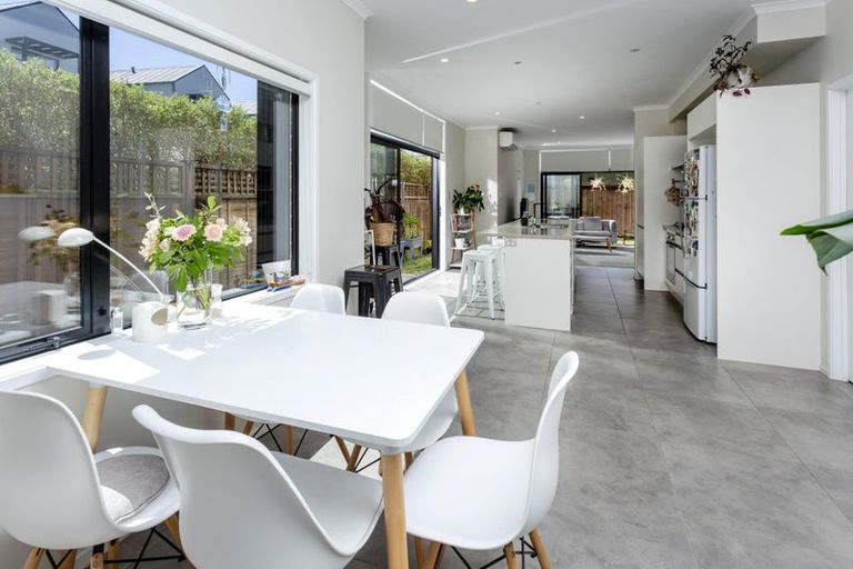 Photo of property in 2 Rarahu Road, Hobsonville, Auckland, 0616