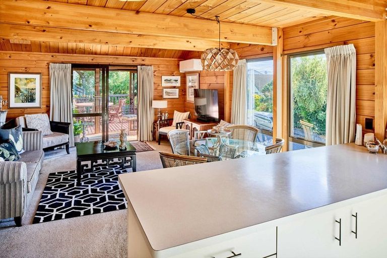 Photo of property in 41 Leeward Drive, Whitby, Porirua, 5024