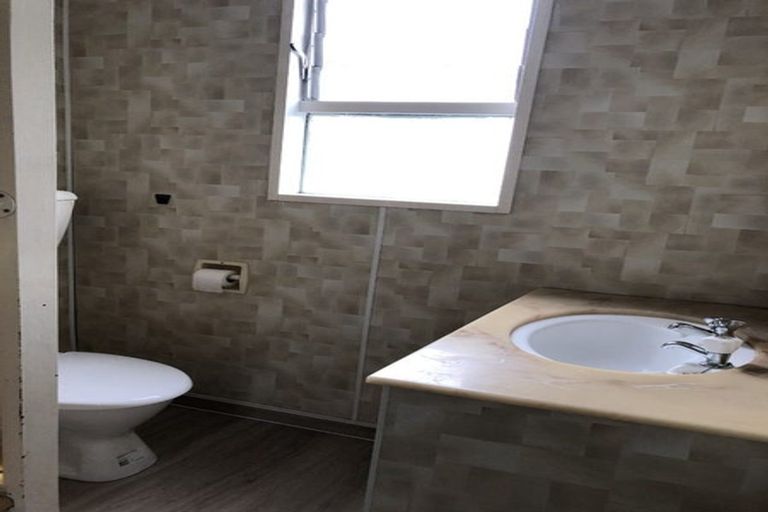 Photo of property in 106 Bartholomew Road, Levin, 5510