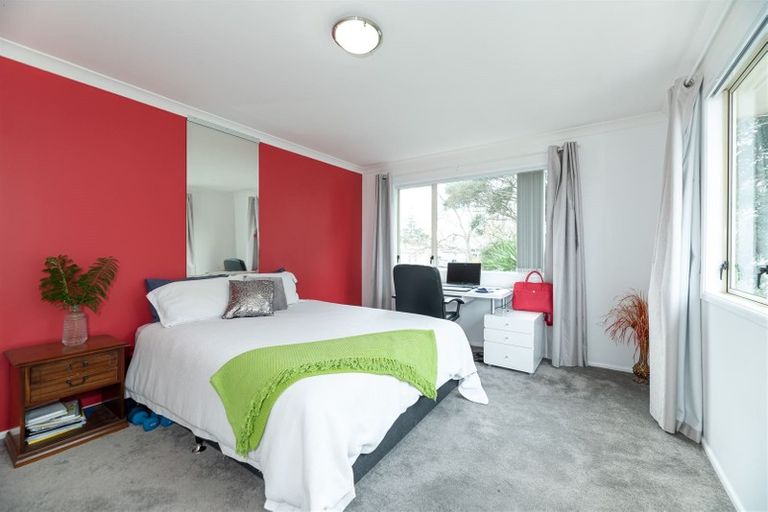 Photo of property in 137 Te Atatu Road, Te Atatu South, Auckland, 0610