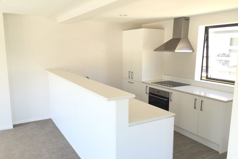 Photo of property in 2/10 Silver Moon Road, Albany Heights, Auckland, 0632