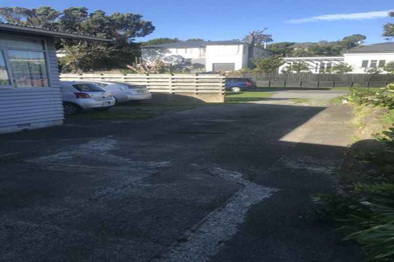Photo of property in 9 Chapman Street, Johnsonville, Wellington, 6037